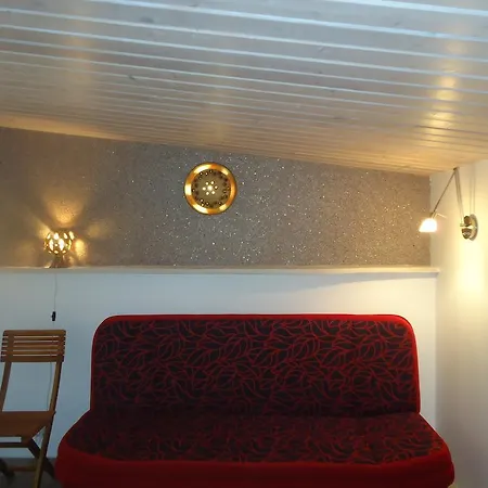 Hotel Roja *