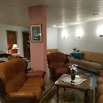 Hotel Roja *
