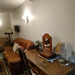 Hotel Roja *
