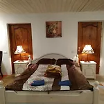 Hotel Roja